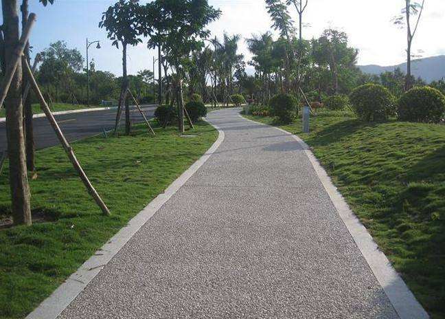 分析导致透水混凝土强度的主要原素